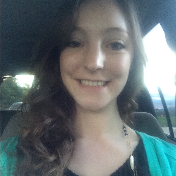 Meet your Posher, Kelly