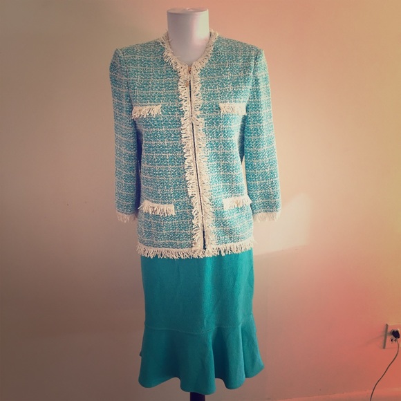 ⚡️sale⚡️St. John collection teal/white skirt suit