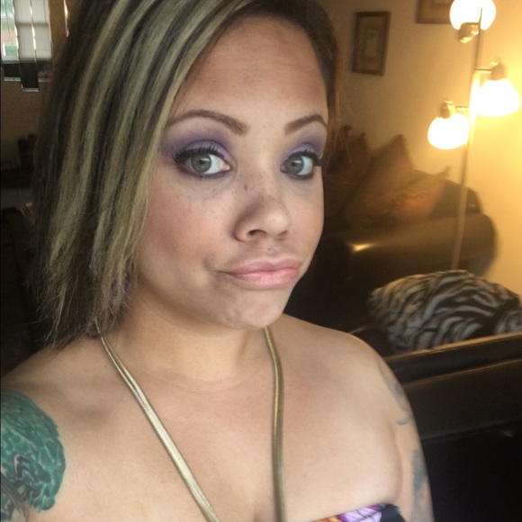 Meet your Posher, Sigrid - Picture 2 of 3