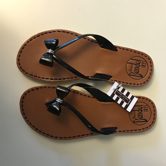 HENRI BENDEL | NEW leather flip flops | SIZE 7