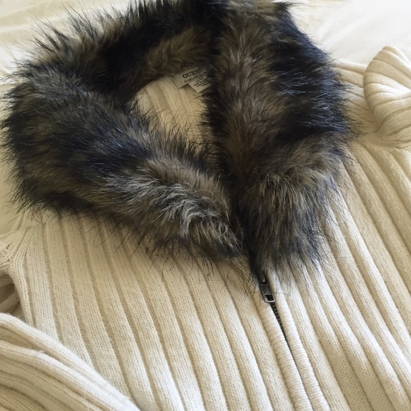 GUESS fur collared sweater