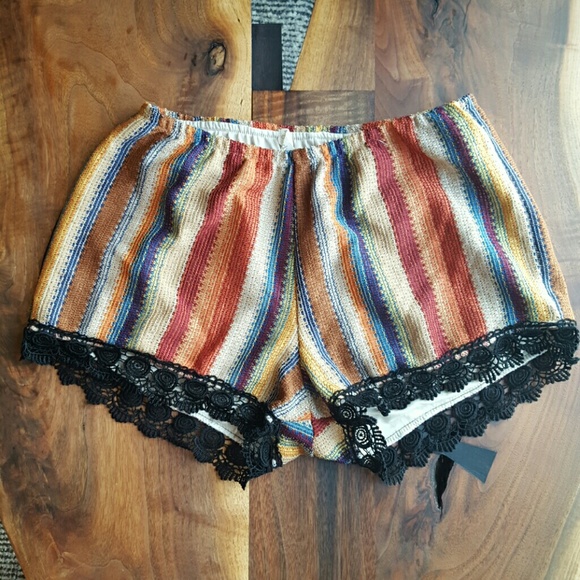 Love Audrey 3+1 Pants - Multicolored Lace Trim Short Shorts