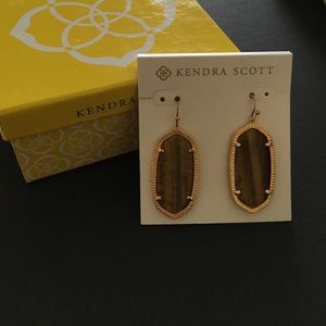 Kendra Scott Elle drop earring with gold accents