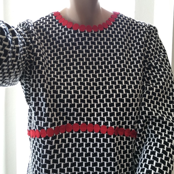 Ladies Dress.. Simply Beautiful - Picture 2 of 4