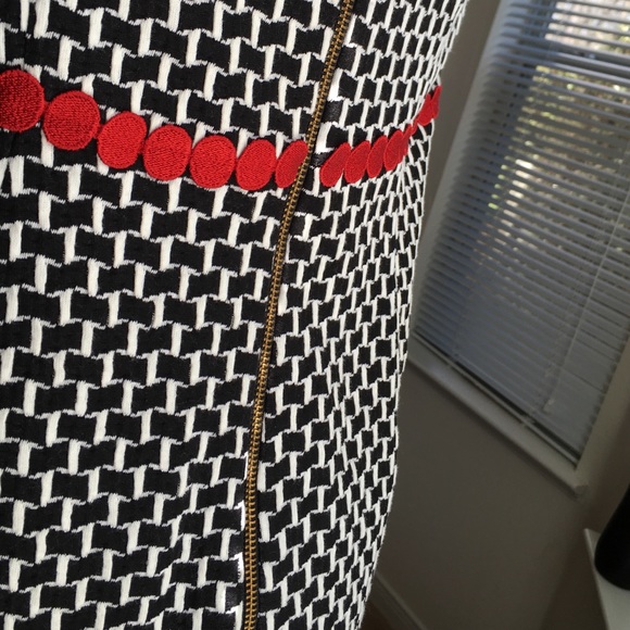 Ladies Dress.. Simply Beautiful - Picture 4 of 4