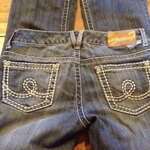 Cute Thick Stitch Seven 7 Rhinestone jeans size 28