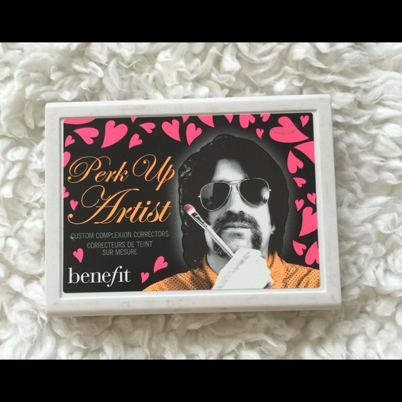 💐 BENEFIT PERK UP ARTIST KIT 💐