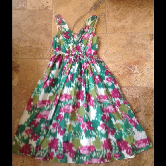 NWOT FLORAL DRESS - Picture 1 of 2