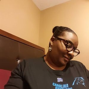 Meet your Posher, Deena