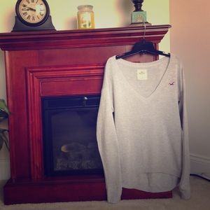 Final sale 💗 Hollister heather gray sweater