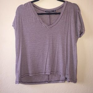 Brandy Melville: loose VNeck