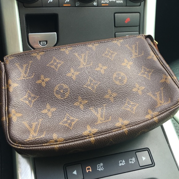 Louis Vuitton pouch