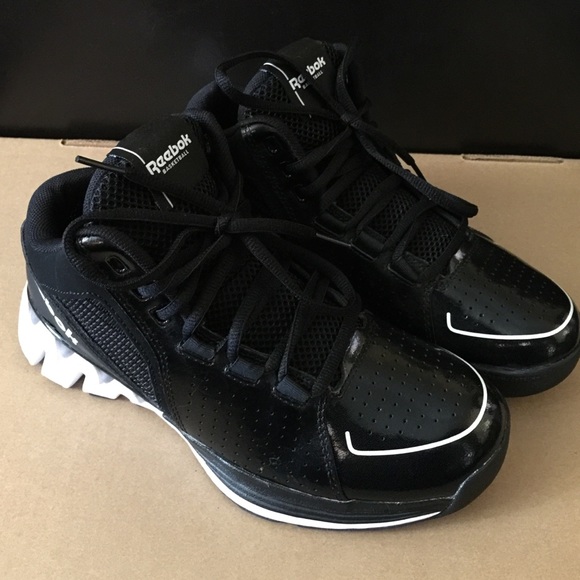 Reebok High Top in Boys size 5.5, Women's size 7