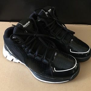 Reebok High Top in Boys size 5.5, Women's size 7