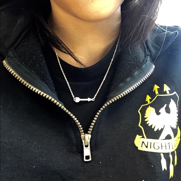 Arrow pendant necklace - Picture 3 of 3