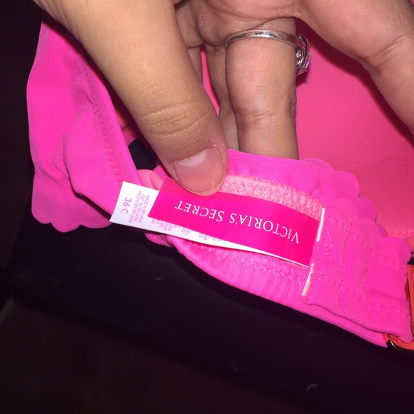 NWOT VS scalloped bikini top hot pink - Picture 3 of 4