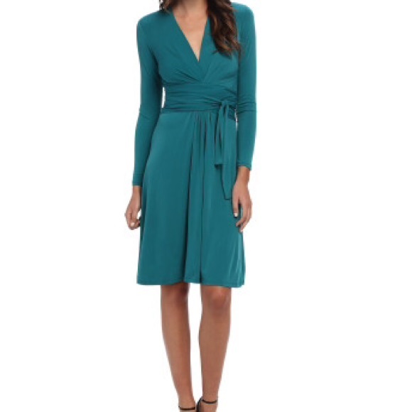 MICHAEL Michael Kors Dresses & Skirts - Micheal Kors Long Sleeve Wrap Dress