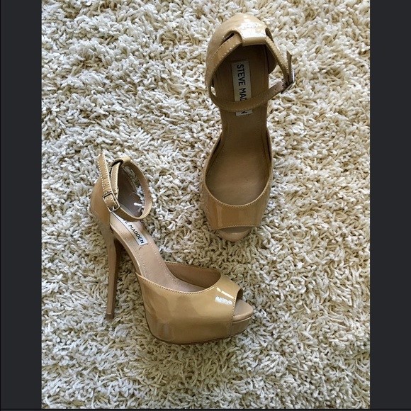 Steve Madden Hayleee peep toe pumps