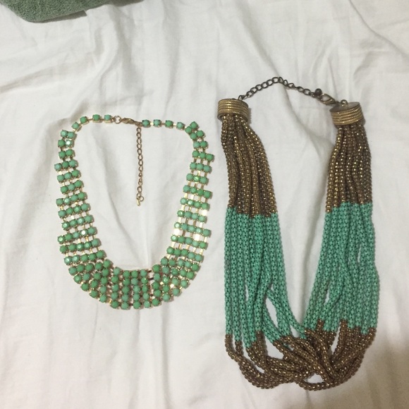 Bundle of necklaces (2)
