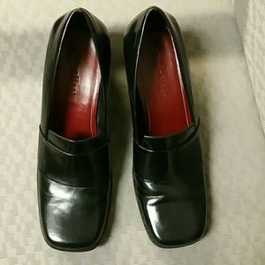 Cole Hann Black Heels