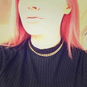 Gold choker chain