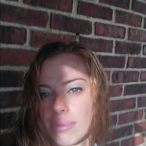 Meet your Posher, Tiana - Picture 1 of 1