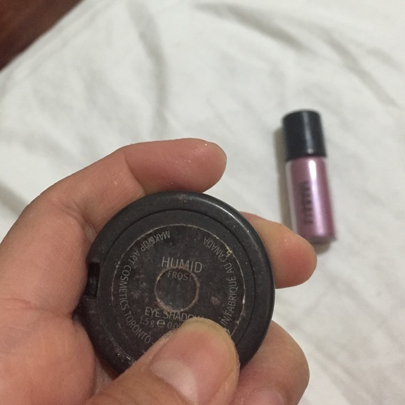 MAC eyeshadow bundle - Picture 2 of 4