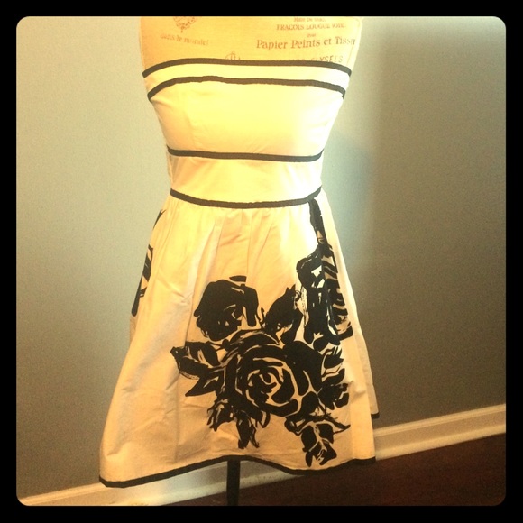 Black and white strapless dress