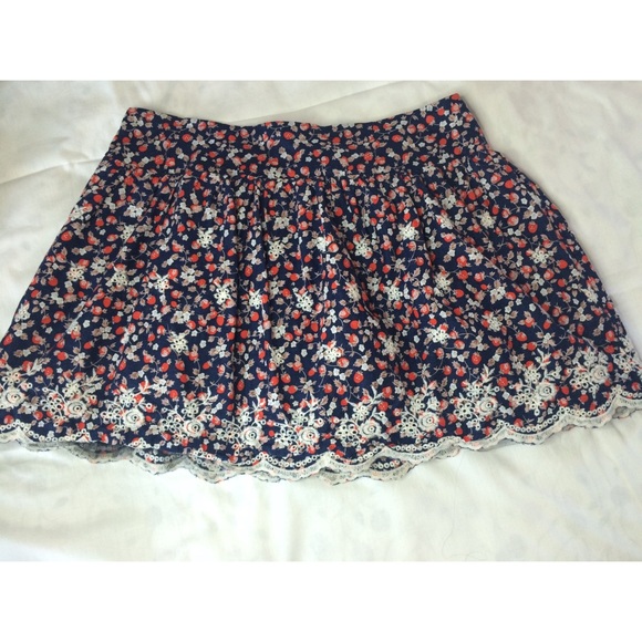 Floral pattern skirt
