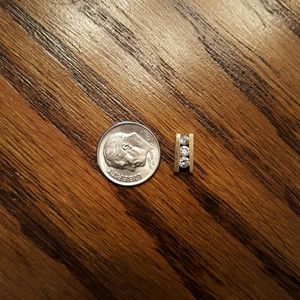 14kt gold 3 diamond pendant