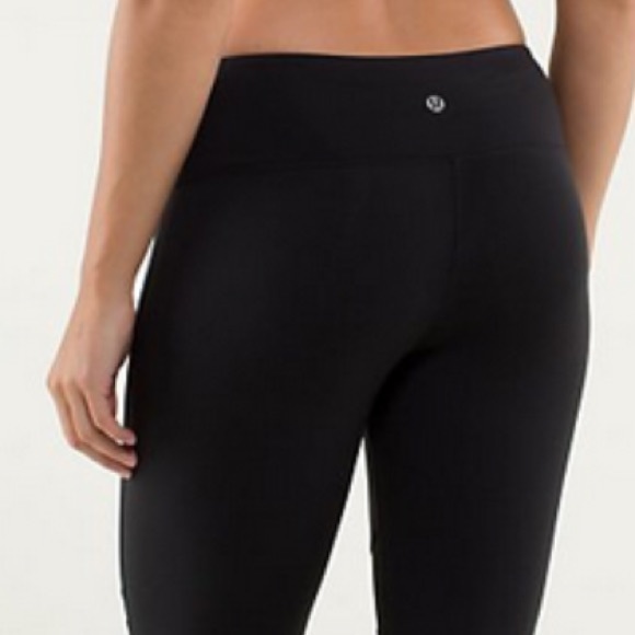 LULULEMON CROPPED LEGGINGS