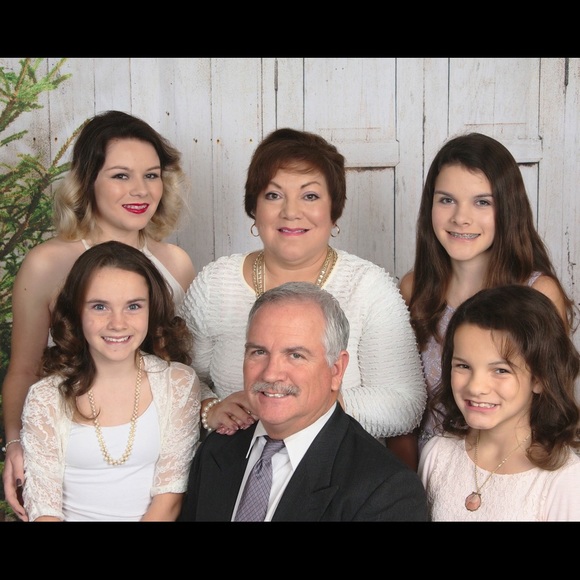 Meet your Posher, Renee - Picture 1 of 1