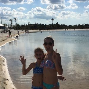 Meet your Posher, Maya