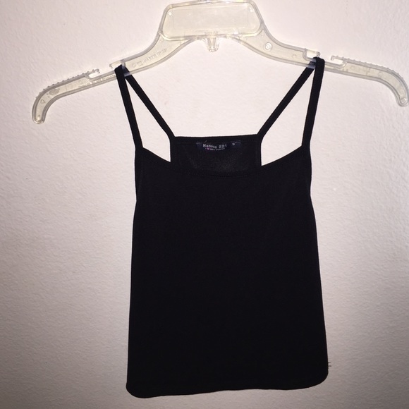 CROPPED BLACK HALTER HANGER 221🙌🏼😝😍