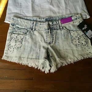 NWT Short
