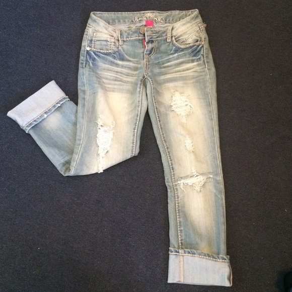 Almost Famous Denim capris