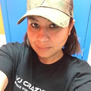 Meet your Posher, Deyanira