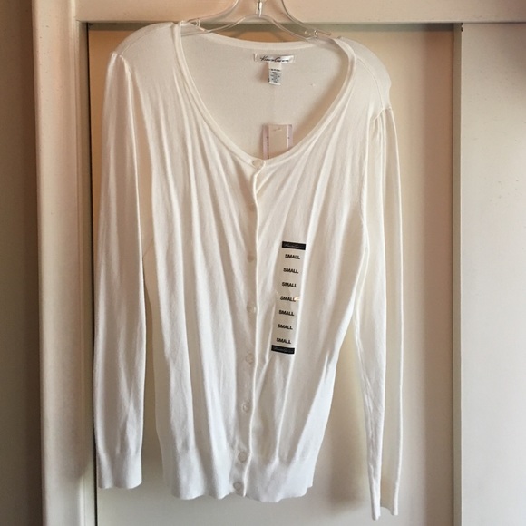 Beige cardigan. - Picture 1 of 3