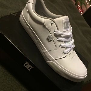 Men's DC shoe