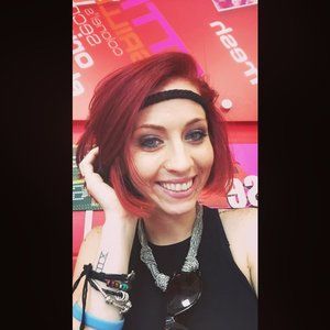 Meet your Posher, Kayla