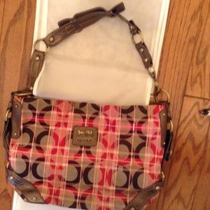 📍 reserved for amber head turning gorgeous