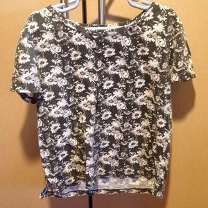 Black and white flower crop top
