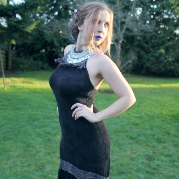 Last one! 🌚Smokey Lace Detail Midi Halter Dress - Picture 2 of 4