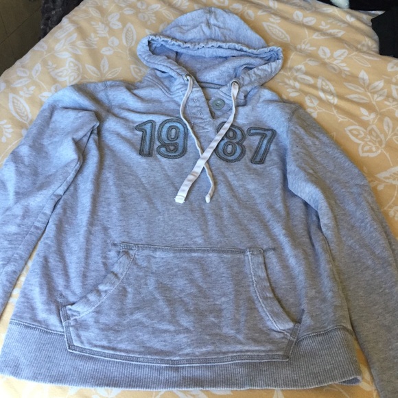 Aeropostale sweater