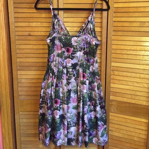 Floral Dress - Picture 3 of 4