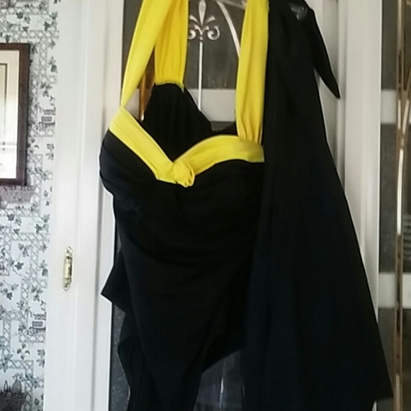 Swimwear/cover-up Was worn 2× in Key West, where i