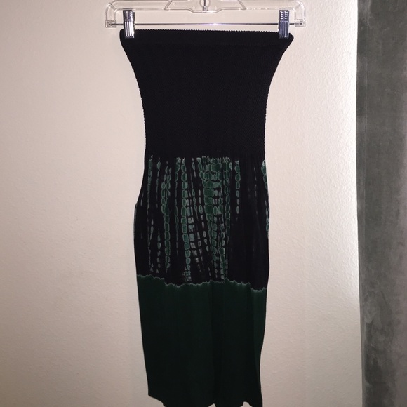 STRAPLESS BLACK AND GREEN TIE DYE SUNDRESS RIO💸💕