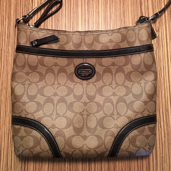Coach Crossbody EUC