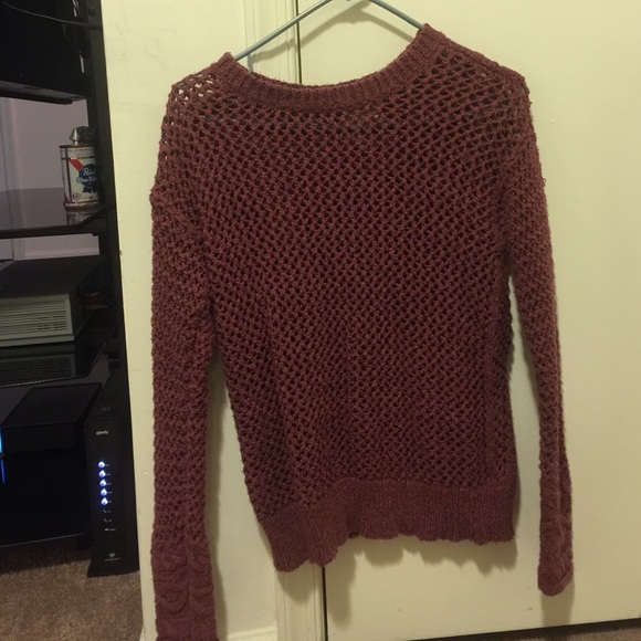 PACSUN SWEATER... too big on me 😩