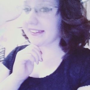 Meet your Posher, Lexie